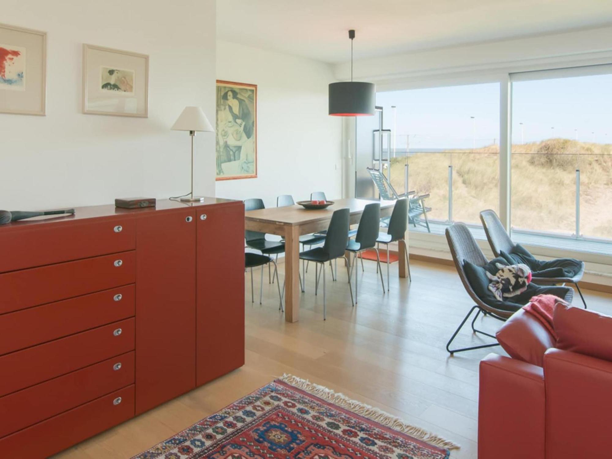 Cozy With Sunny Terrace Appartement